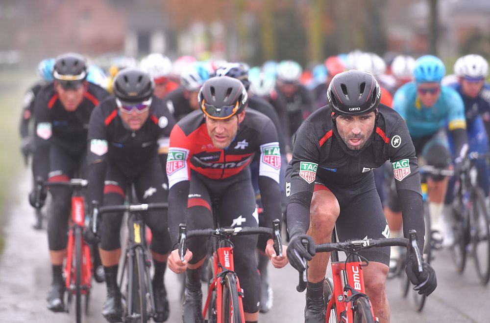 BMC Racing lead the field at 2018 Dwars door Vlaanderen