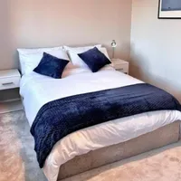 Apartment in EpsomDistance: