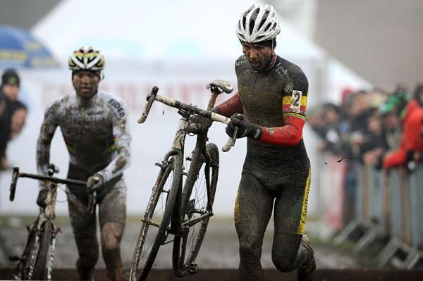 Nys and Stybar head into the final lap