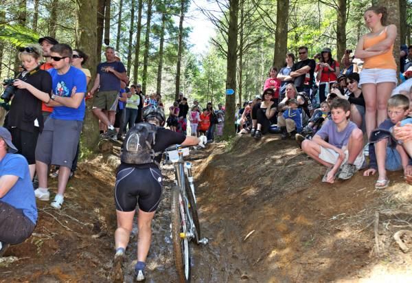 The crowds lined the trail.
