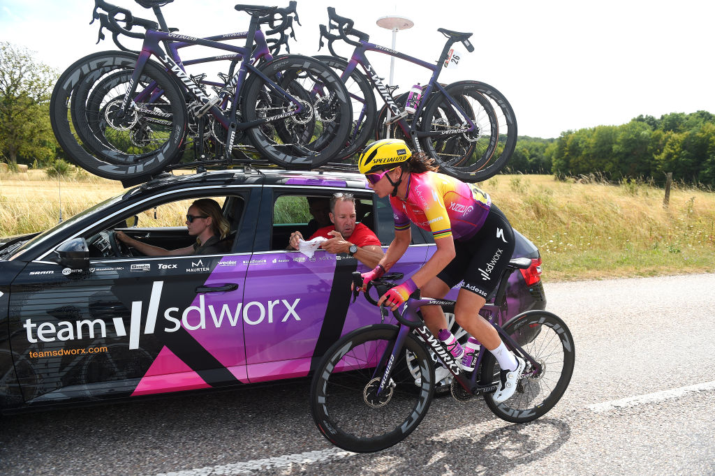 SAINTDIDESVOSGES FRANCE JULY 28 Chantal Van Den Broek Blaak of Netherlands and Team SD Worx dropped and assisted by her team car after being involved in a crash during the 1st Tour de France Femmes 2022 Stage 5 a 1756km stage from BarleDuc to SaintDidesVosges TDFF UCIWWT on July 28 2022 in SaintDidesVosges France Photo by Dario BelingheriGetty Images