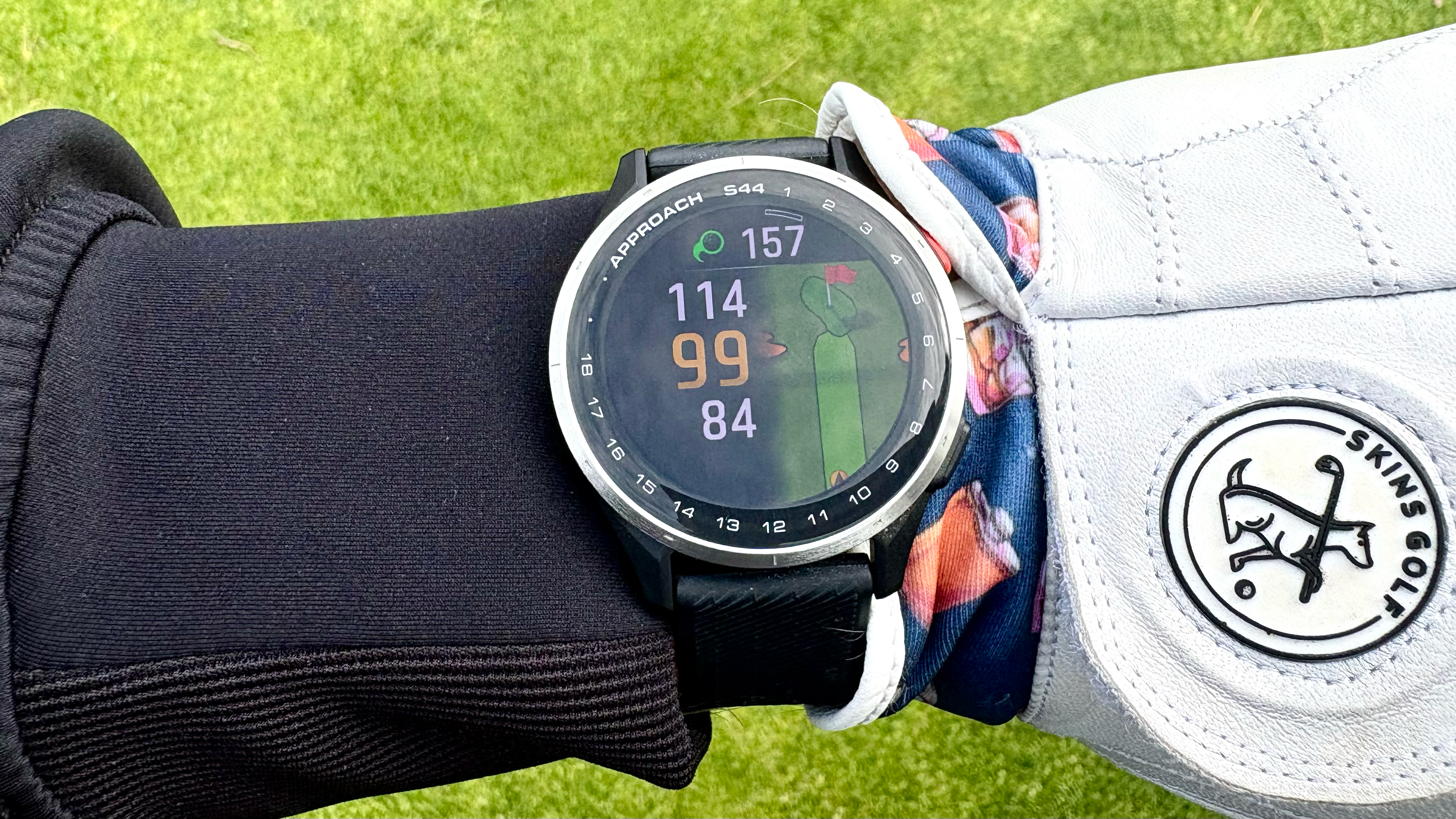 Approach S44 on wrist