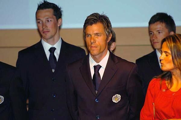 Danilo Hondo looking relaxed next to Lucia Blini.