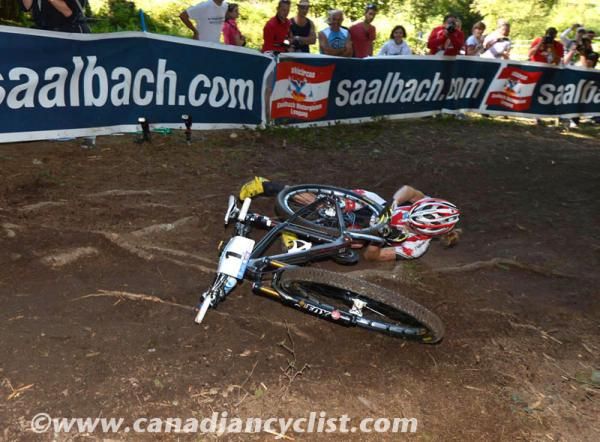 2011 World Champion Catharine Pendrel (Canda) took a spill
