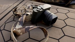 The Peak Design Slide Lite in the limited edition Sitka Optifade Marsh camouflage pattern