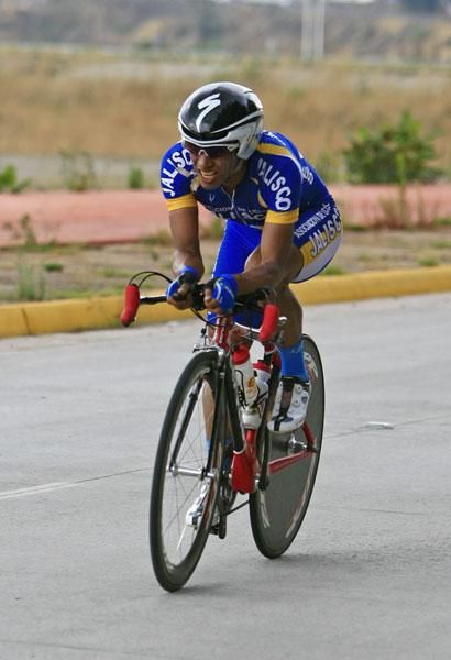 Gregorio Ladino claimed the men's silver.