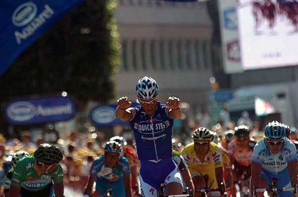 Boonen salutes and Zabel can only look behind to see where the rest is.