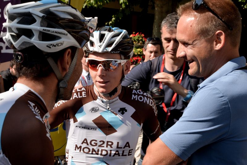 Romain Bardet with his team after his first WorldTour stage win in Pra Loup