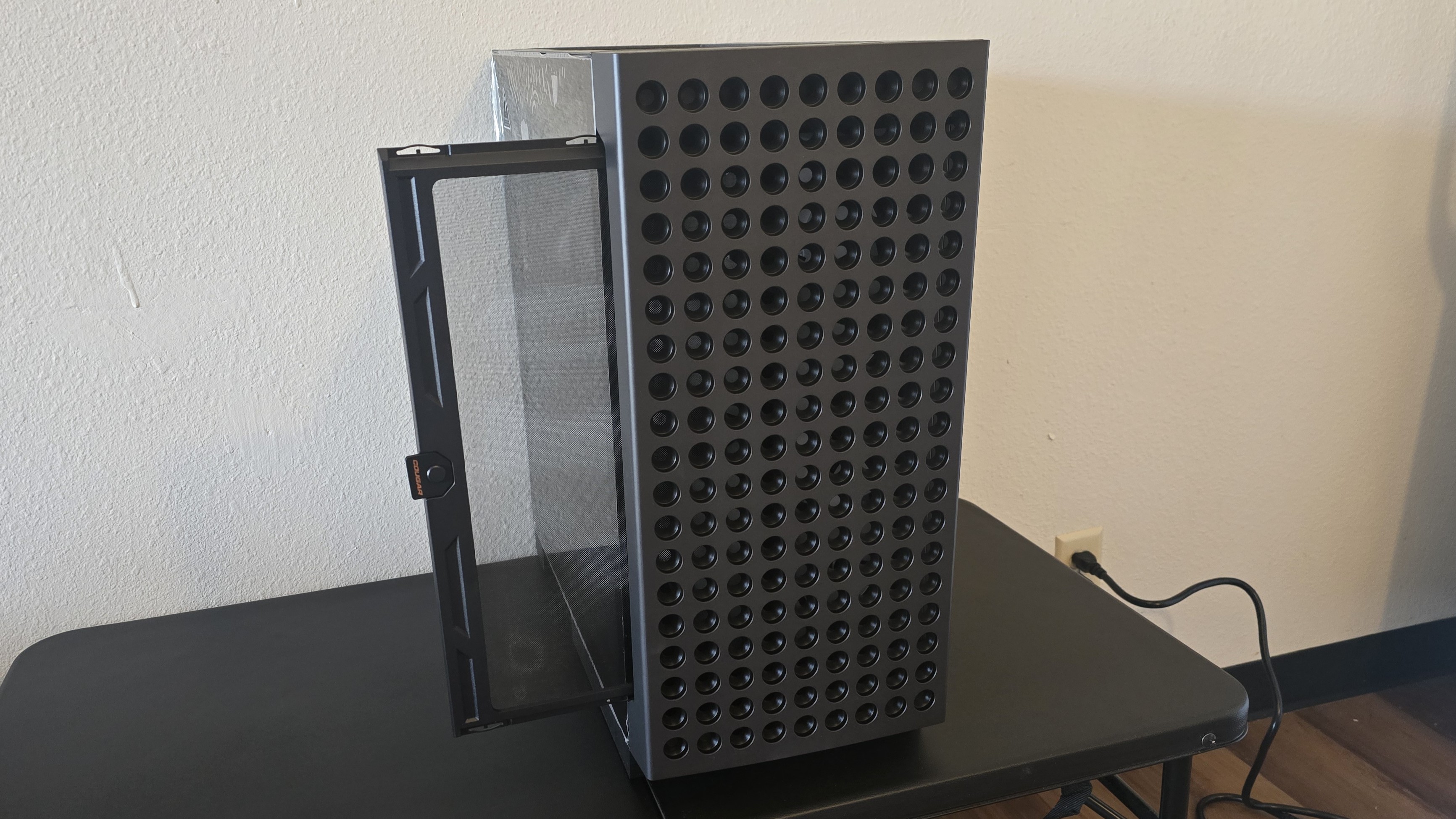 Cougar Airface Eco Case