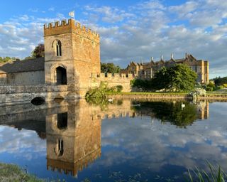 broughton castle