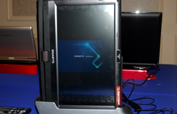 Hands-On with Gigabyte T1132N Three-in-One