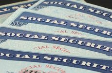 picture of social security cards