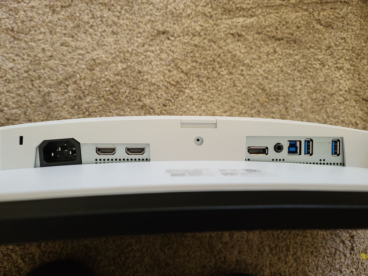 Dell S3221QS