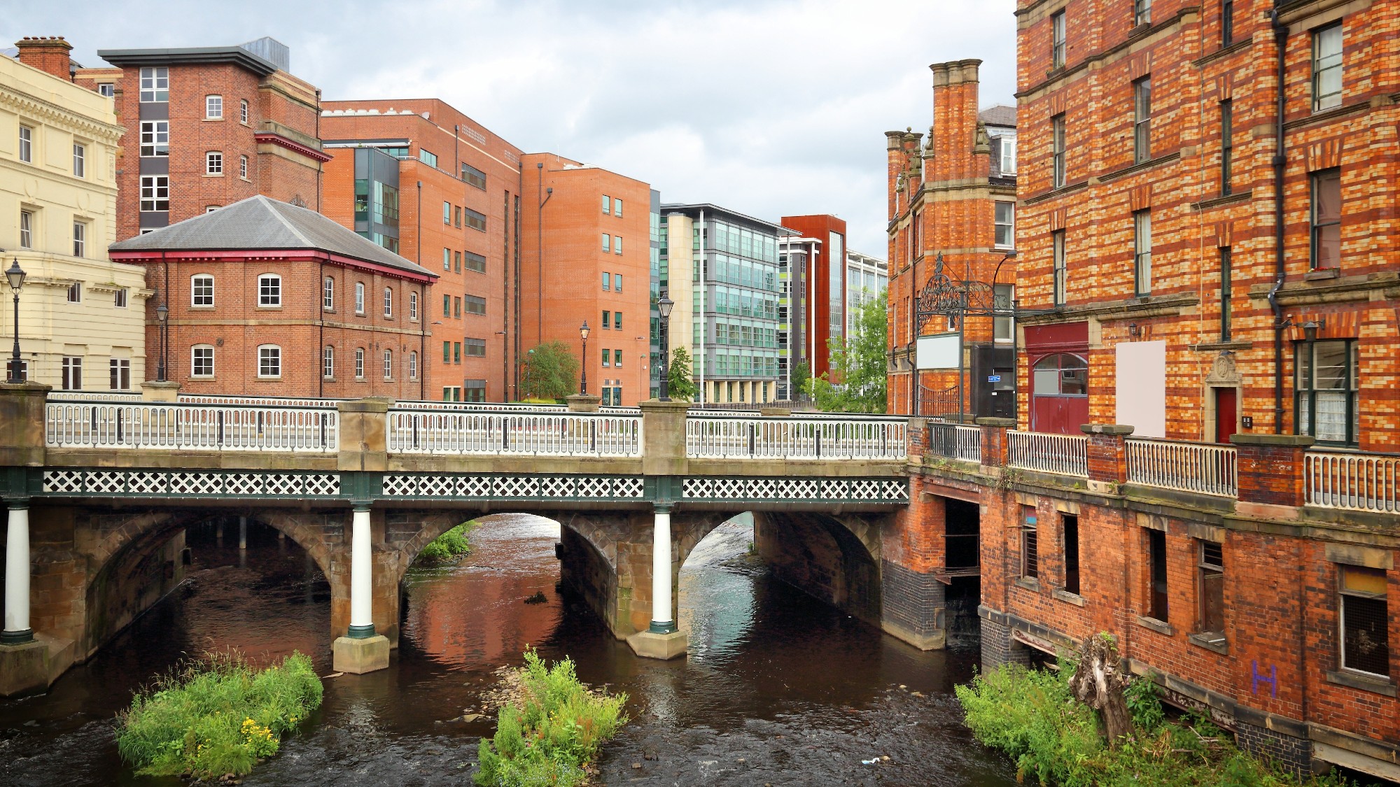 Sheffield, bridge over the river Don