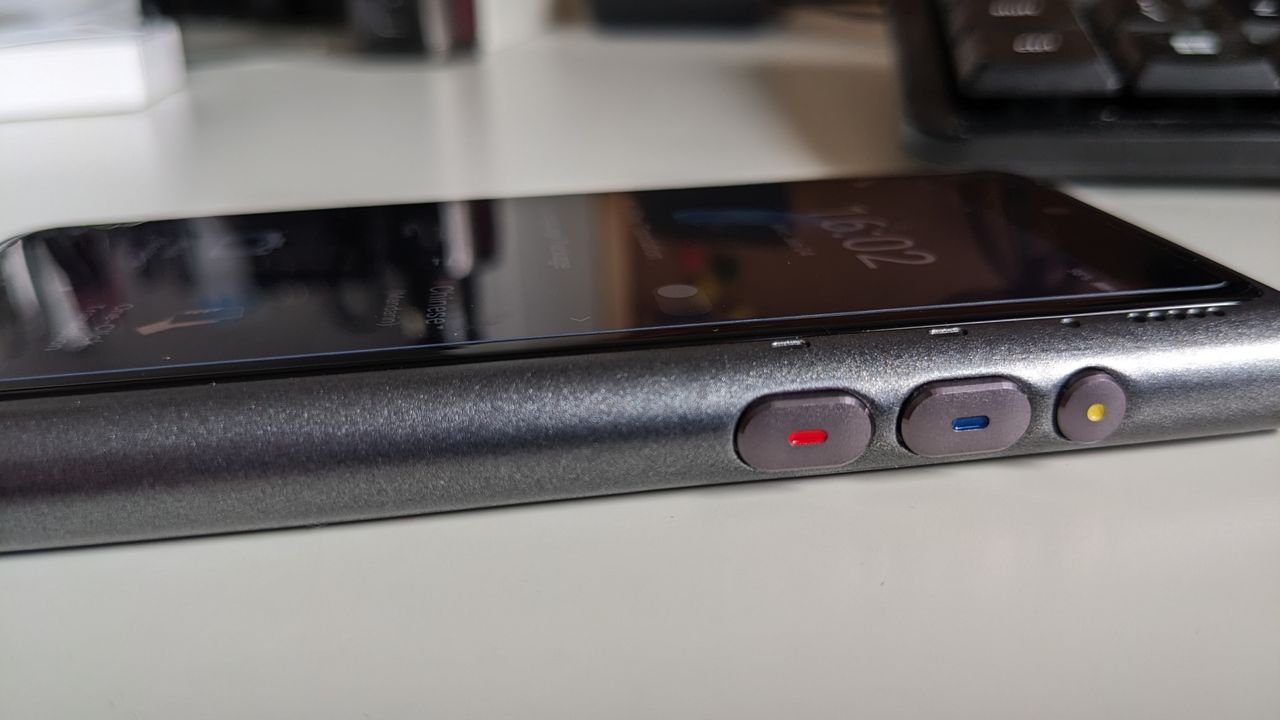 Timekettle T1 AI translator during our review