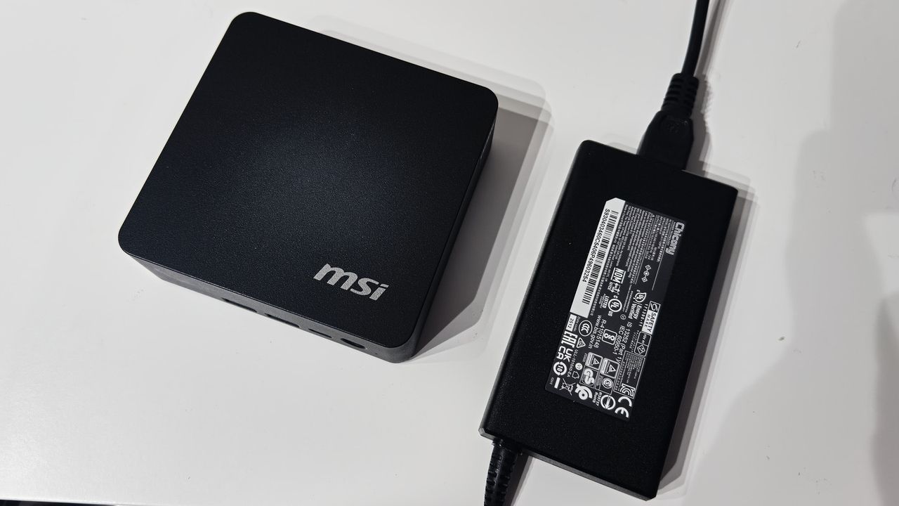 The MSI Cubi 3M on a desk