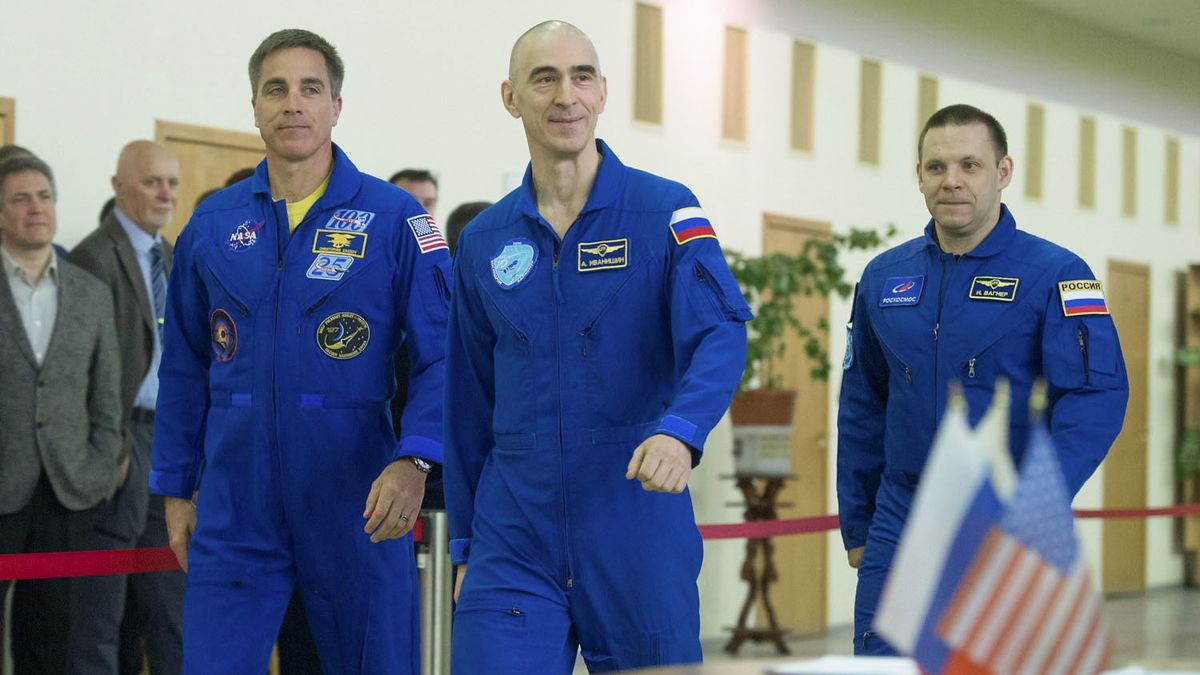 expedition 63 launch