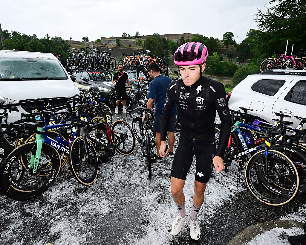 Vuelta a España 2026 abandons – Tarling and Beloki exit during stage 6