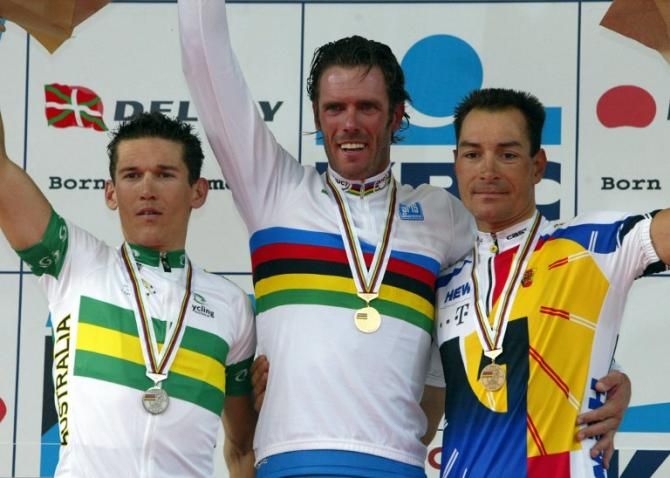 2002 Worlds: The elite men's podium (L-R) of Robbie McEwen (Australia), Mario Cipollini (Italy) and Erik Zabel (Germany)