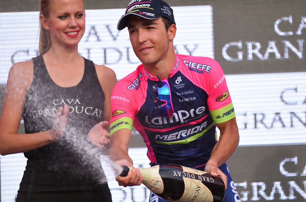 Valerio Conti (Lampre-Merida) sprays the cava