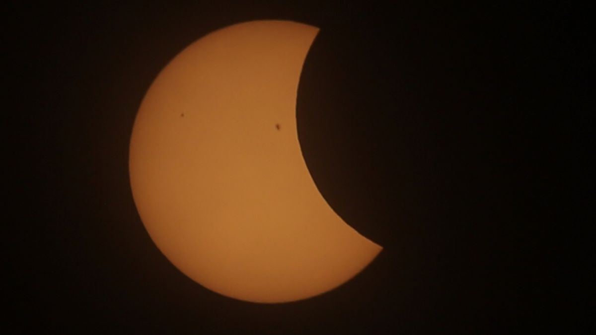 What to expect from each stage of the partial solar eclipse on Sept. 21 ...