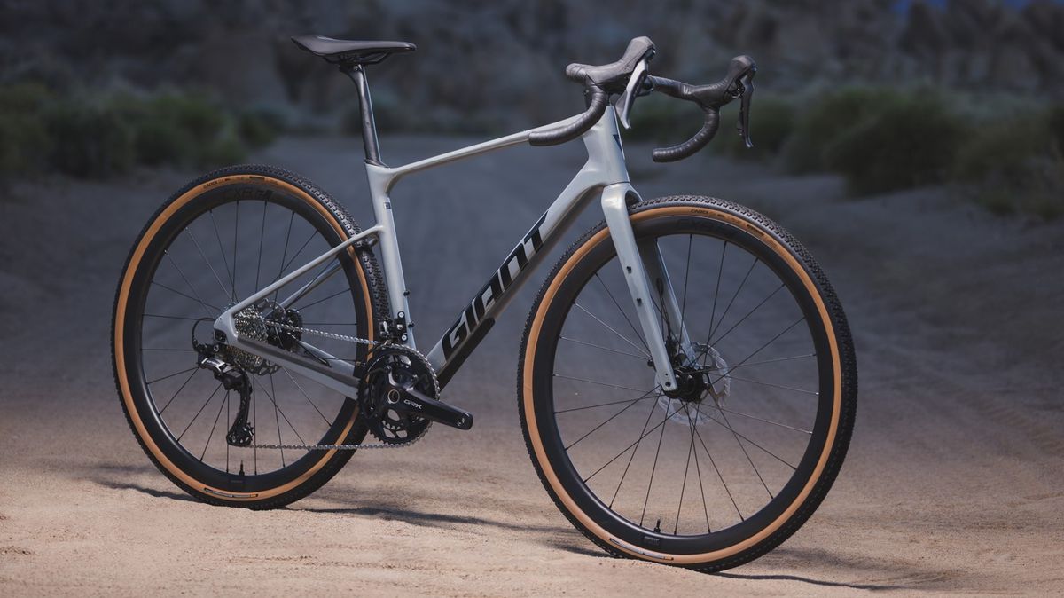 Giant Launches Two New Sleeker, Faster Revolt Gravel Models 