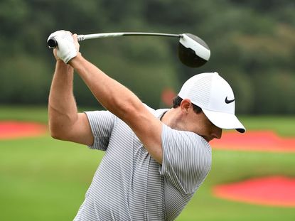 Rory McIlroy Signs With TaylorMade
