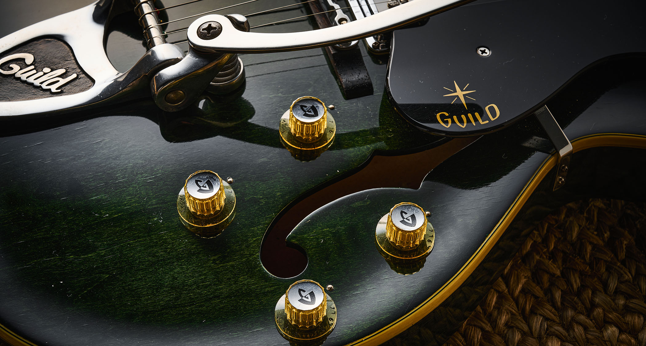 A Guild Starfire in close-up