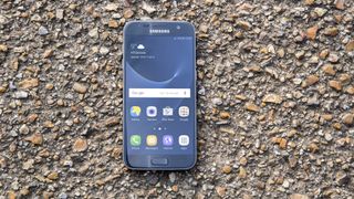 Samsung Galaxy S7 handset