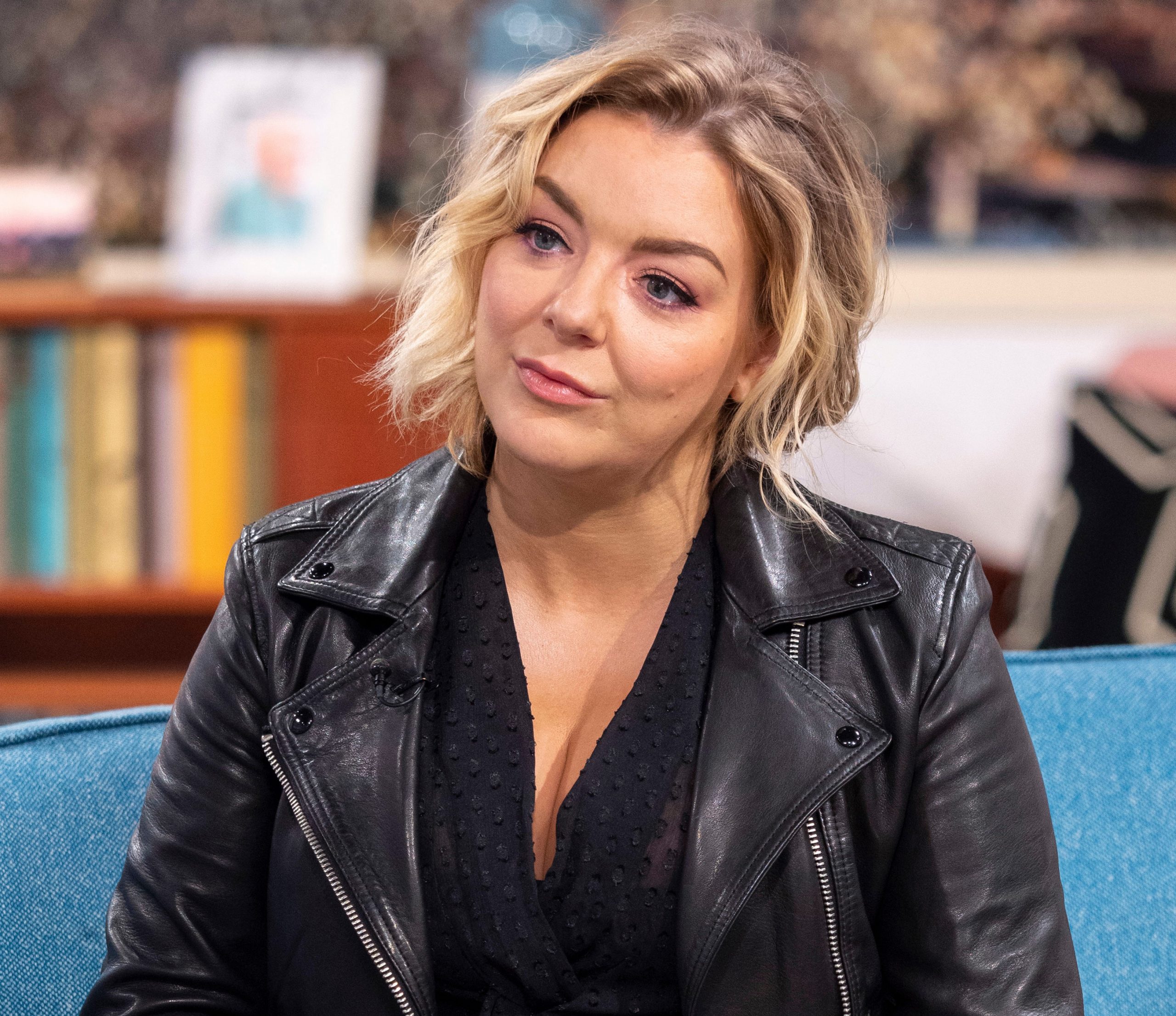 sheridan smith opens up about her social phobias and discusses how psychiatric care has helped her woman home