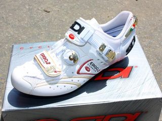 Shield your eyes! Sidi's special 50h anniversary Ergo 2 road shoes are gleamingly bright and come complete with gold accents and commemorative stitching, too.