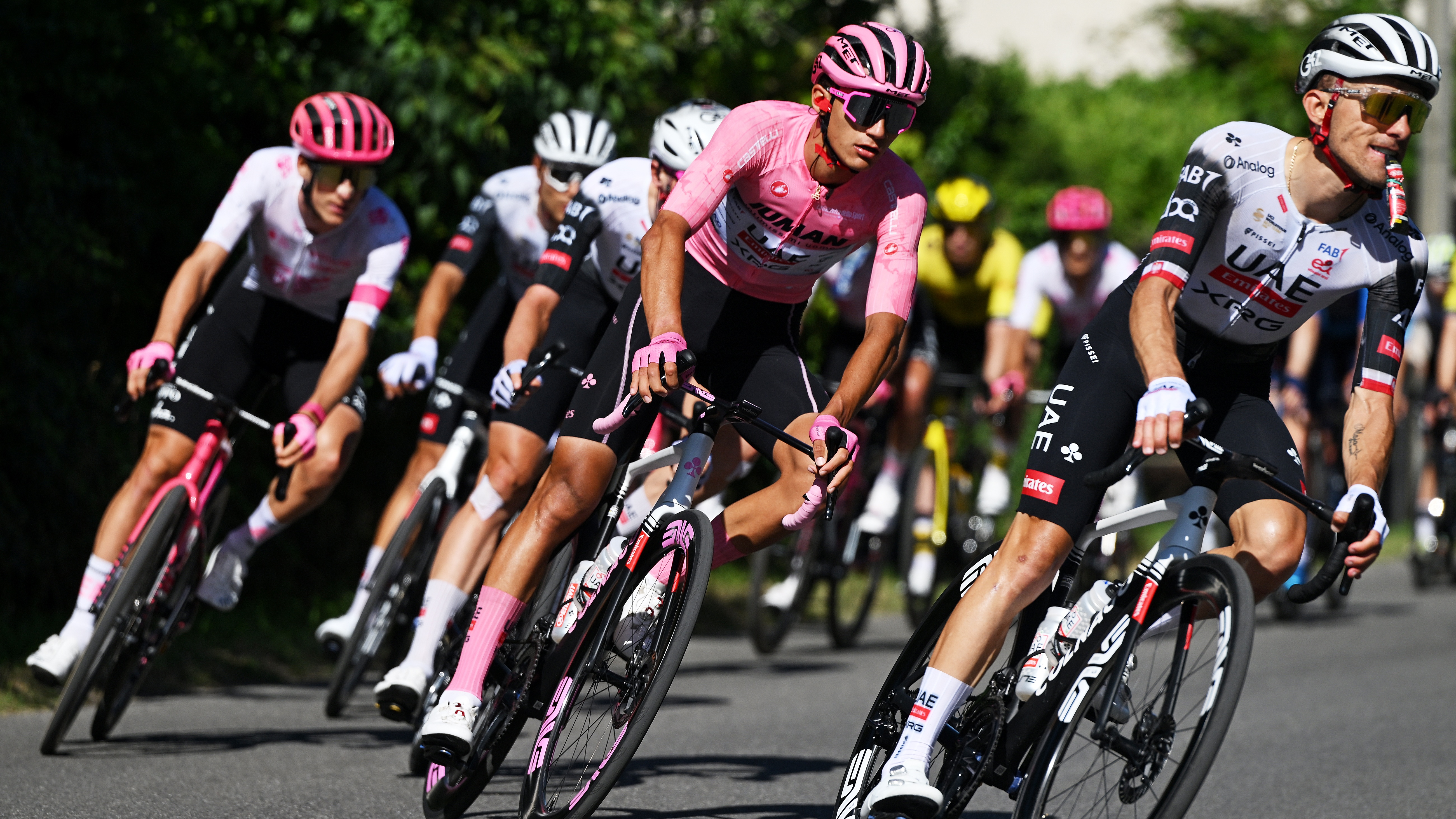 Isaac Del Toro riding in the Maglia Rosa as he looks to retain the Giro d&#039;Italia lead.