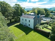 estate for sale: Mandinam, Llangadog