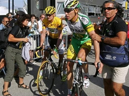 Axel Merckx (Phonak) leads Landis in