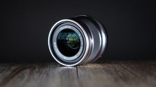 Olympus M.Zuiko 25mm f/1.8 review