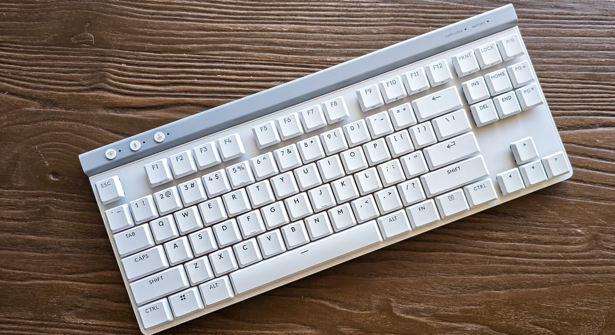 The Logitech G515 keyboard on a table