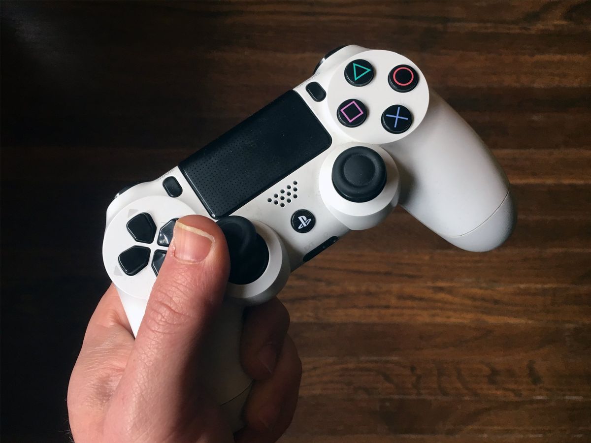 Can you replace the PS4 controller battery?