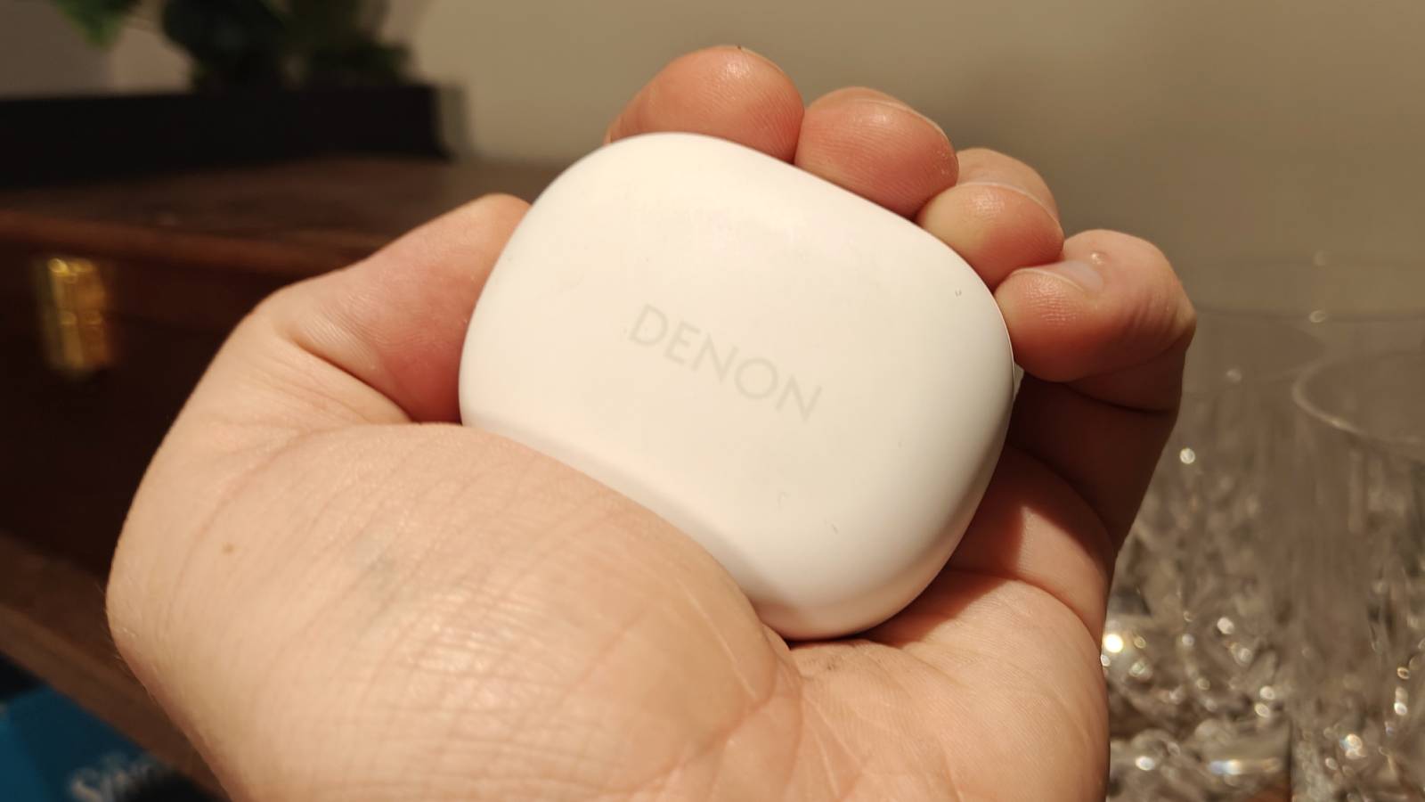 The Denon AH-C500W's closed case.