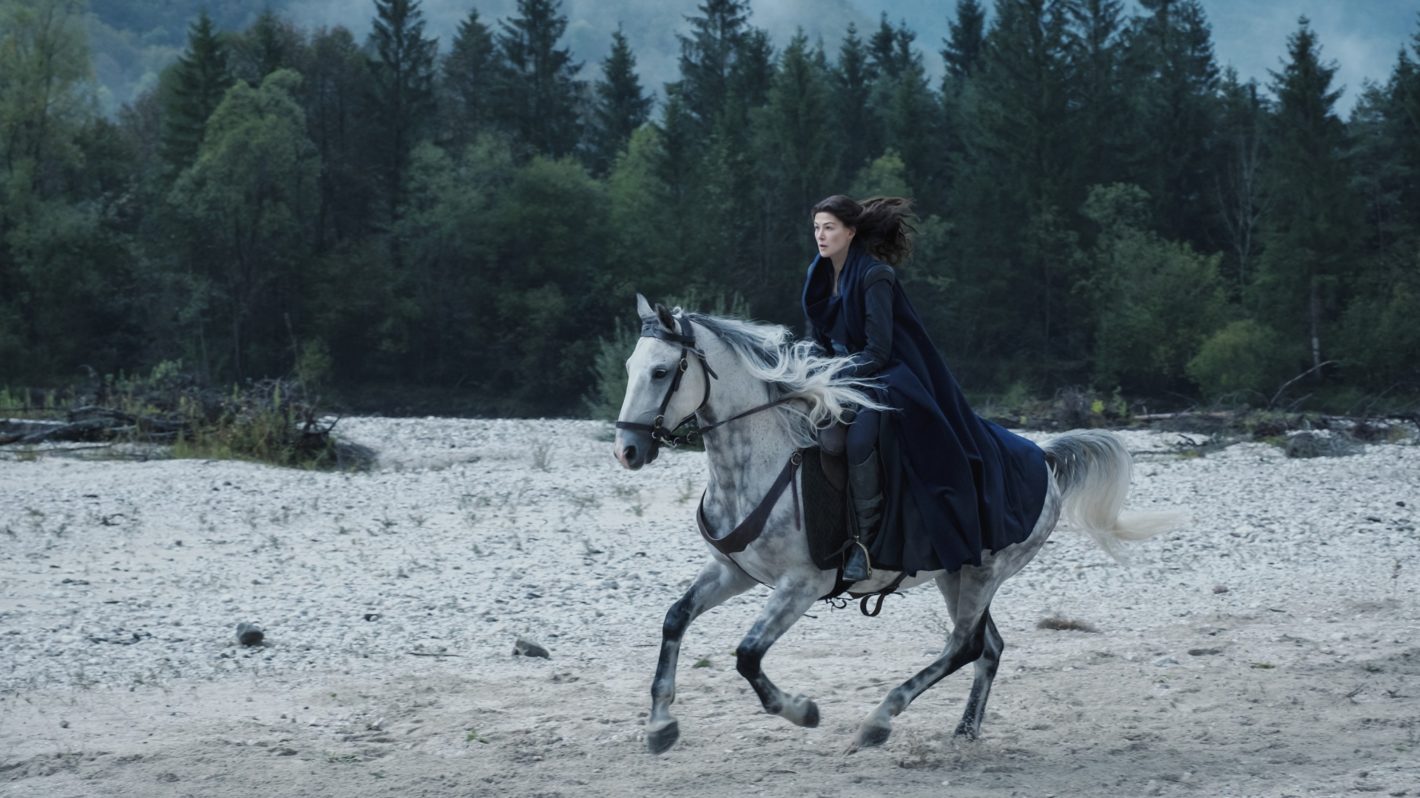 Rosamund Pike as magical heroine Moiraine in The Wheel Of Time.