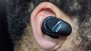 Sony WF-SP800N earbuds