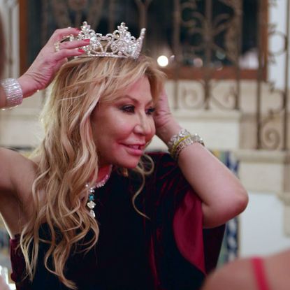 anna shay in episode 7 “kevin and kane take charleston” of bling empire season 1 c courtesy of netflix © 2021