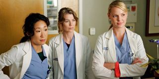 Some of the many characters of _Grey's Anatomy._