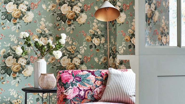 Botanical wallpaper trend