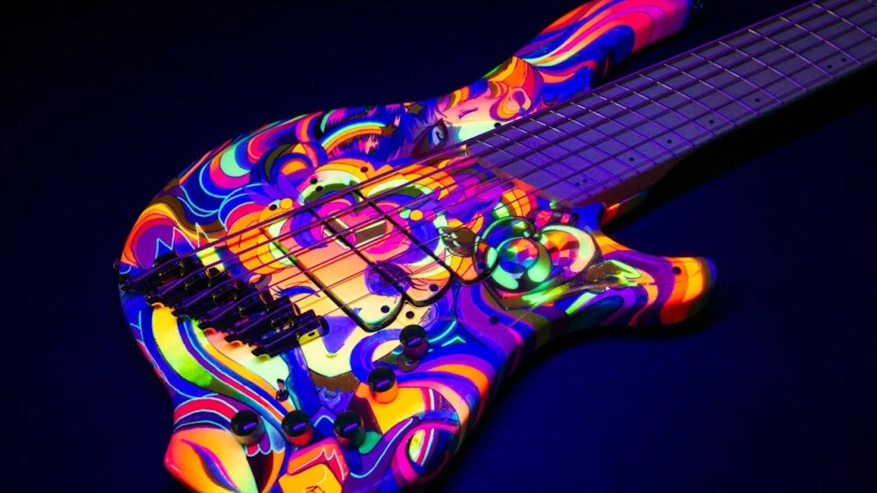 America Paz 'Sailor Bass' by Dingwall Guitars