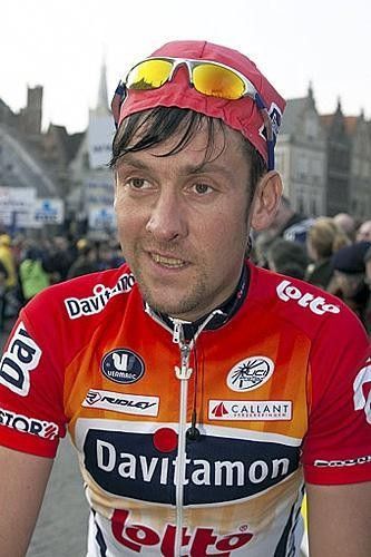 Nico Mattan (Davitamon-Lotto) at the start