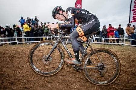 Tristan Cowie (Mock Orange) keeps his head down to make it over the climb