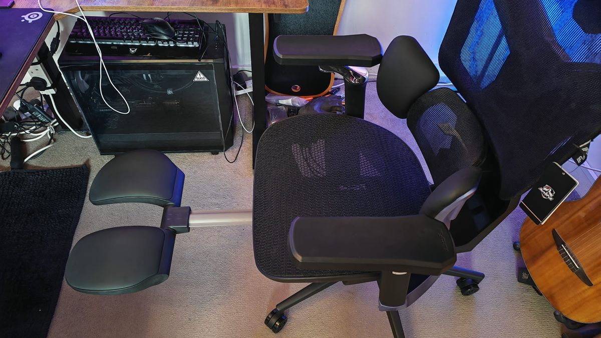 The footrest on the AutoFull G7