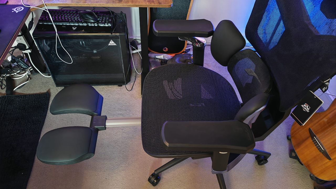 The footrest on the AutoFull G7