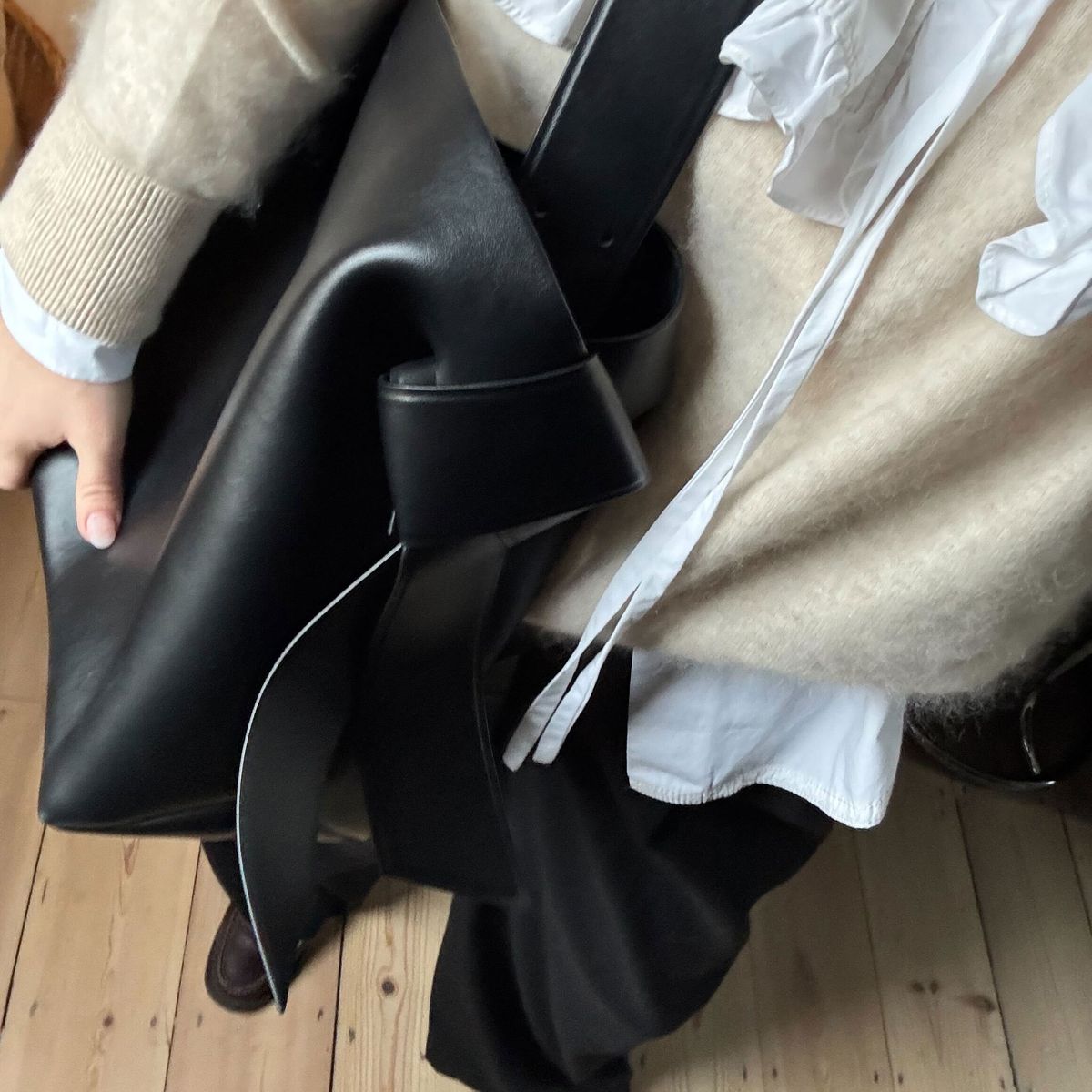 If Anyone Knows How to Find a Stylish Work Bag, It's Fashion Editors—These Are the Ones My Colleagues Use Every Day