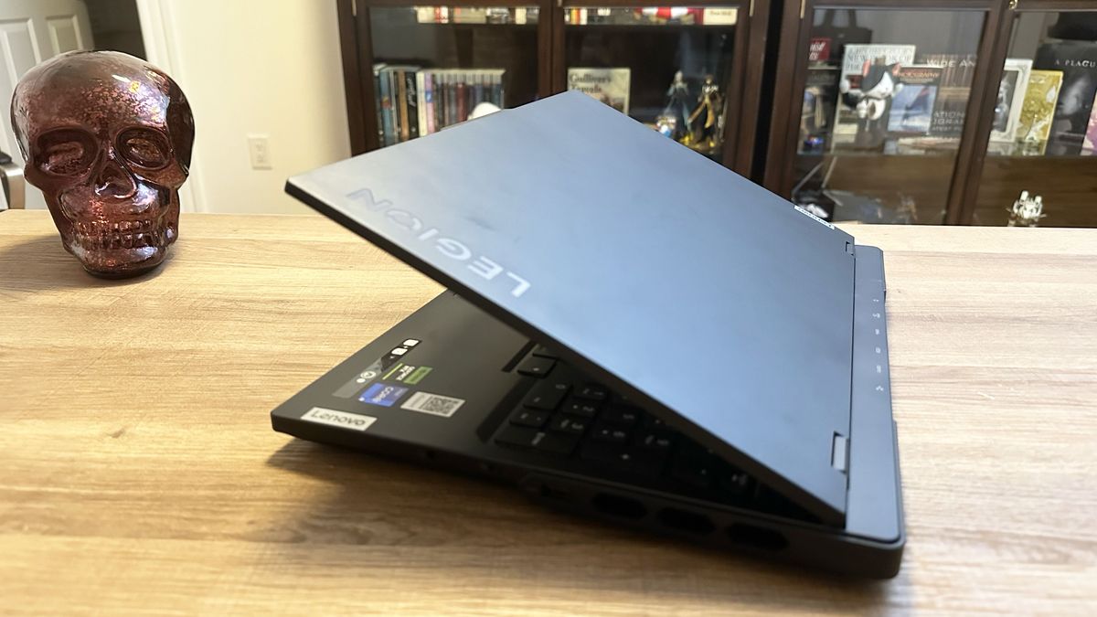 Lenovo Legion Pro 7i (Gen 9)